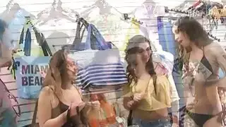 عرض بيكيني فتاة المال للفتيات مثير لمجرد فلاش اللحم