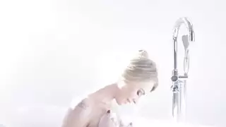 انزلق لوغان كله من صاحب الديك الكبير داخل Staci كار
