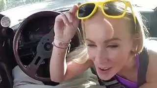 هواة فاتنة تبيع سيارتها و بوسها