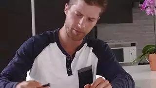 جميلة و deepthroater يحصل مارس الجنس مورجان لي من قبل صديقتها