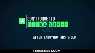 TeenyBlack - متعرج خشب الأبنوس مونيك سيموني ركوب أبيض قضيب