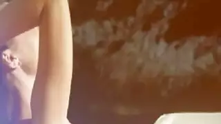 الغريبة إيفا وجانا