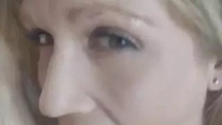 Jolene يعطي ل بوضع في كسل اللسان