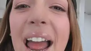 قصفت جوني Sins في سن المراهقة Jennas بسرور