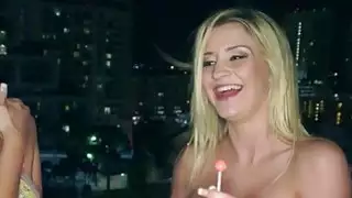 هواة واسع في حزب الجنس العربدة