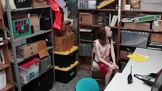 نشرت ألينا الغربية لها ضيق كس مفتوحة على مصراعيها