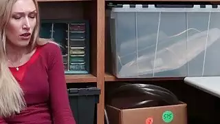 ضابط LP بقصف سييرا نيكول على رأس صاحب الديك