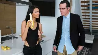 صفقة سرية مع أخي