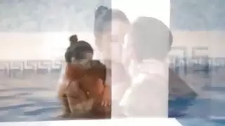 مثير ميا مناروت الحصول على حفر و cummed في حوض السباحة