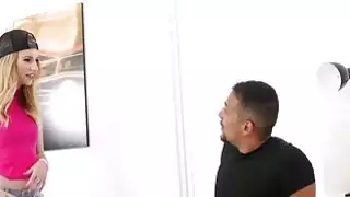 مثير جايدن بلاك دمرتها الديك ضخمة وتغذى مع نائب الرئيس