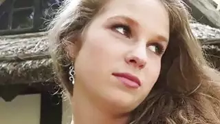 يحصل خبطت امرأة سمراء Eurobabe في الهواء الطلق