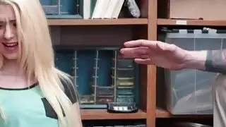 احتجاز اللص لطيف في سن المراهقة وقصفت بقوة من قبل ضابط LP