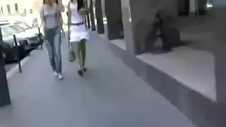 اضطر امض في الأماكن العامة