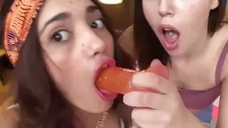 اصطاد الديك الجيران في الاحتفال