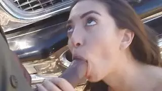 قرنية فاتنة الساخنة فريدا سانتي سخيف
