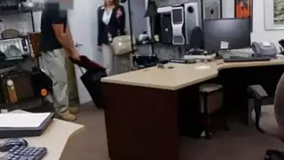 Businesslady لم بعض الأعمال السيئة