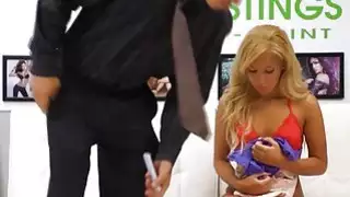 شانيل الحصول على بوسها ضيق وحمار فاتنة حفر