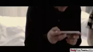 اشلي استغل من قبل صديق منحرف لها