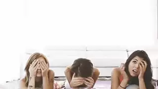 ثلاث جمال ورجل محظوظ