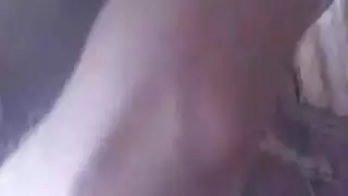 صديقة عربية مع الثدي الساخنة و الملاعين كس ضيق في غرفة المعيشة