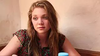 صورة لفتاة دعوة شابة