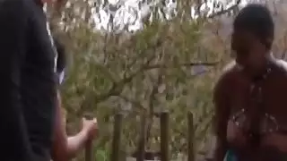 الثنائي من العبيد الأفارقة الذين أسيئت أسيادهم قرنية