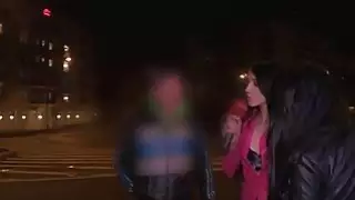فيلم ماجما تهب غريبا في كشك صور