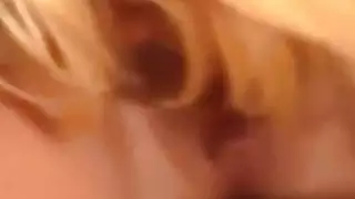 التقبيل والإصبع مثليات