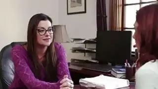 في سن المراهقة Ashlyn Molloy الملاعين أستاذ Sovereign Syre مع قضيب جلدي