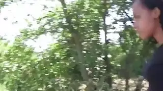 الأبنوس الهواة وامض بوم في الأماكن العامة