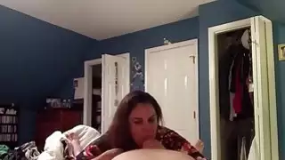 أمي مثير يحصل creampied