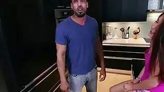 يحصل قصفت المراهق نحيف سالي Squirtz من الصعب ديك ضخمة
