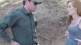 أحمر الشعر وقحة الحصول على لها مهبل ضيق مارس الجنس من قبل وكيل