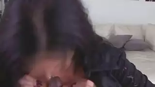 تمتلئ كس نيكي بنز الحلو حلق مع ديك أسود واحد