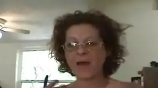 مقابلة عامل الجنس وتدير خدعة