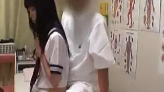 SPYCAM تلميذة ذروة التدليك 1