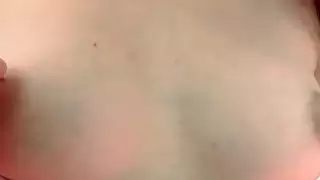 نحيف في سن المراهقة ويلو هايز كس creampied بواسطة رمح هائل