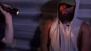 اثنين من رجال الشرطة الإناث الشهوة الحصول على Int مسمار الموسيقى واستخدام ديك كبير من أحد المجرمين الأسود