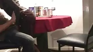 هواة الأفريقي هوتي كذاب على قضيب أبيض كبير