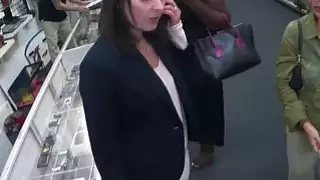 زوجة سوء المعاملة حتى يحصل