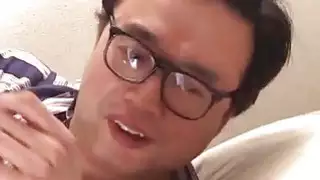 جميل الآسيوية جبهة مورو ميغومي تتمتع عميق كس بالإصبع