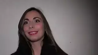 سلوتي امرأة سمراء سلوتي Eurobabe مسمر لبعض المال