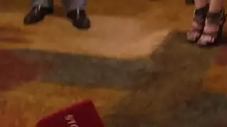 العهرة مبادلة الشركاء و العربدة ضخمة في غرفة بلاي بوي