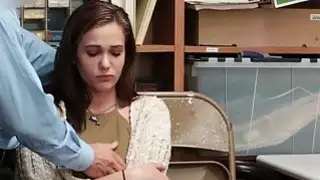 سمحت بيتنو ديبي لجسدها بأن تتدفق من أجل إزاحتها