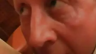 الأب والابن يمارس الجنس مع سيدة
