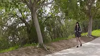 مثير شارلوت يحصل لها الحمار قصفت من قبل الديك الأسود الكبير