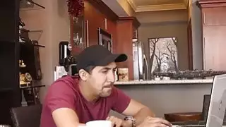 فرخ الساخنة لطيف أنيا أولسن بعد أن كسها العصير مارس الجنس