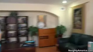 طالب ساخن
