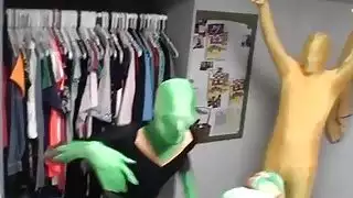 محبي التدخين ينتظرون مسراتهم