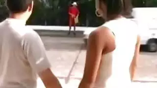 رجل التسليم ضجيجا أسود مقرن كس حامل